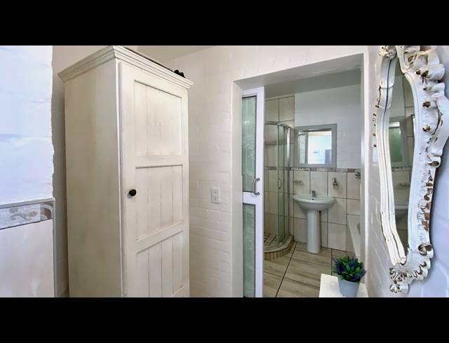 2 BEDROOM APARTMENT FOR SALE IN DWARSKERSBOS